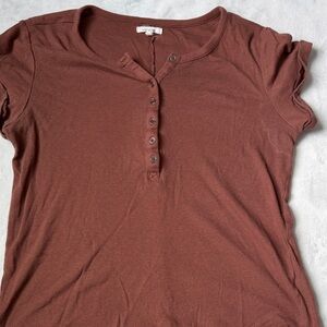 Maurices Rust Brown Short Sleeve Henley Top